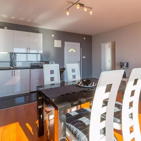In 14224 Apartment *