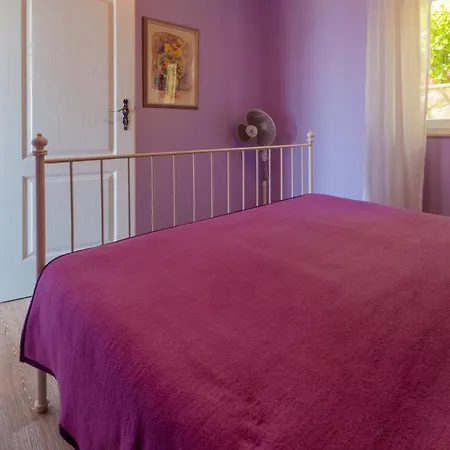 Apartment In 14224